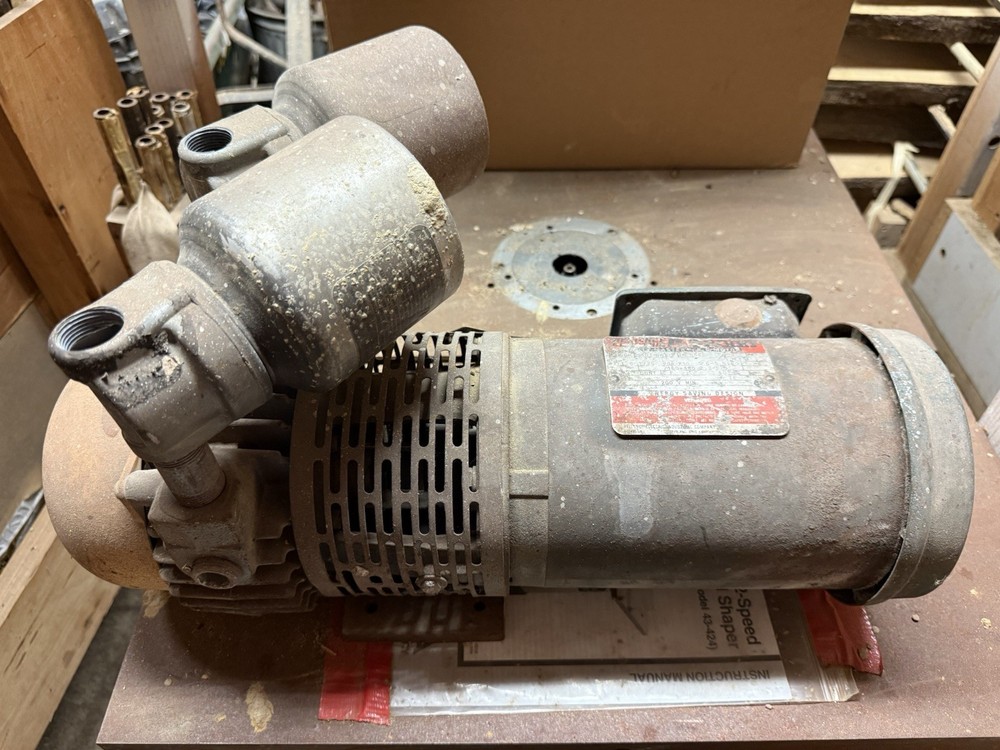 Gast Rotary Vane Pump 2567-V103