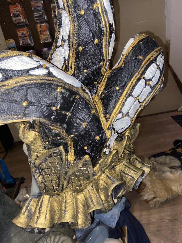 Illusive Concepts Vintage Don Post Mask