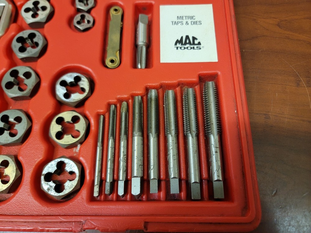 Mac Tools TDCOMBO Tap and Die Set...missing a piece