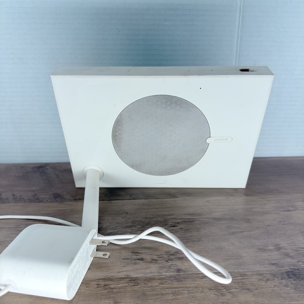Meta Facebook Portal Mini 8" Touchscreen Smart Video Display - White