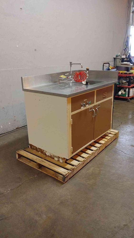 4' Duralab Sink Bundle Casework(104178)