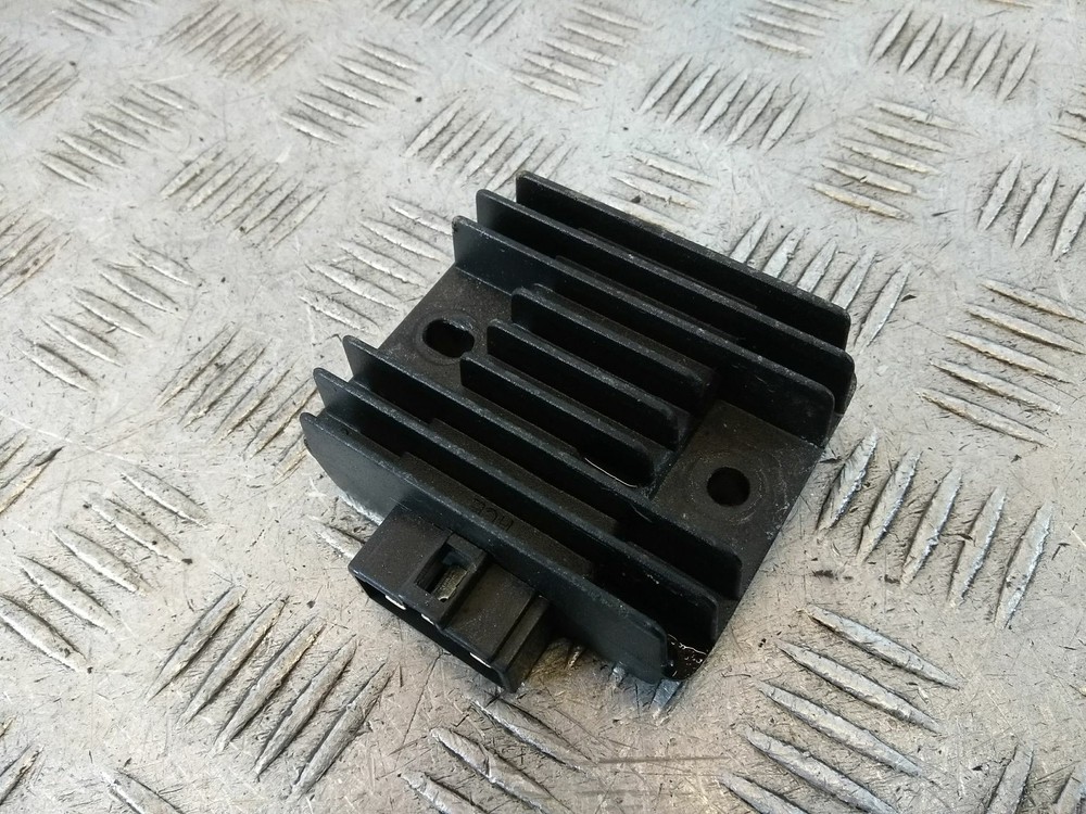 2018 YAMAHA YS 125  RECTIFIER REGULATOR