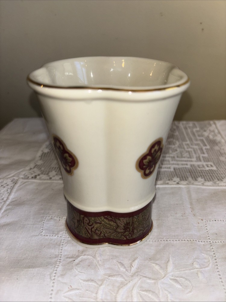 Croscill Bellisima Bathroom Cup Ceramic Bath Accessory