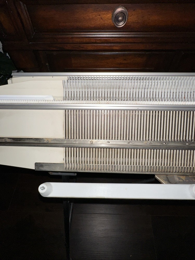 Passap Duomatic 80 Knitting Machine - READ