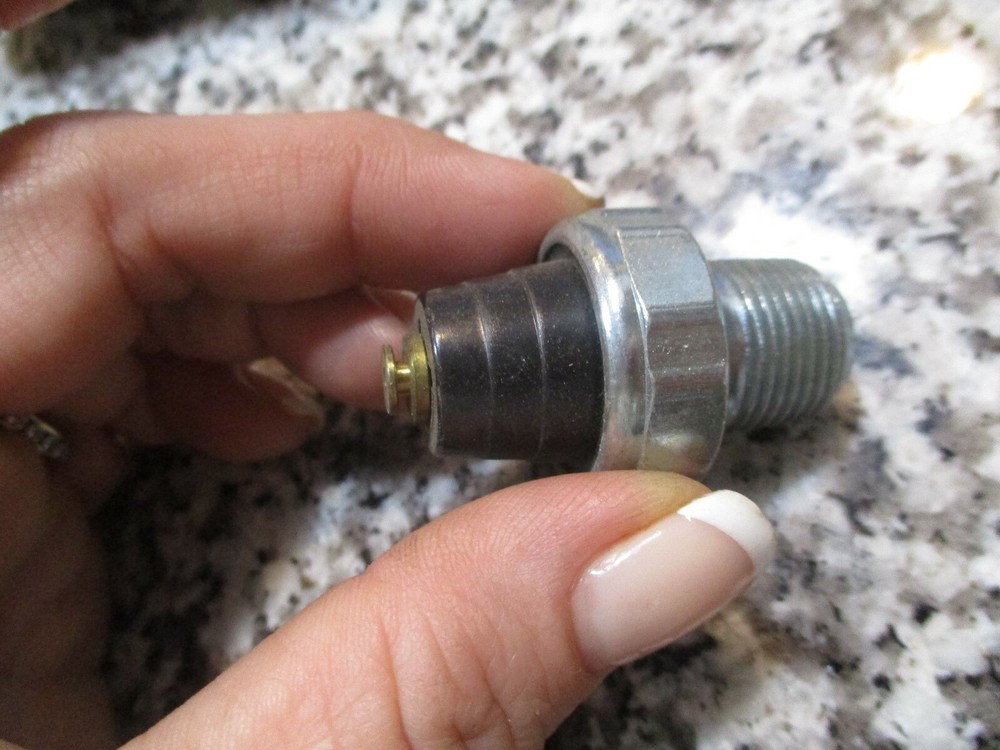 NEW!!! Universal Oil Pressure Switches 31403