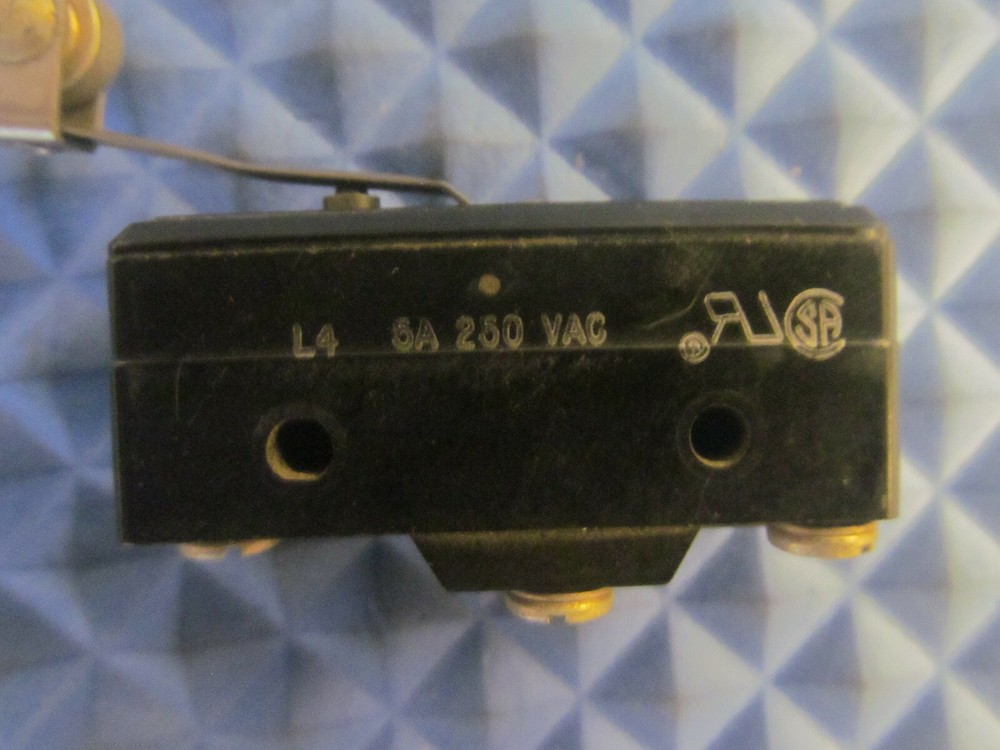 NOS MicroSwitch Lever BZ-3YL2T 5A 250VAC