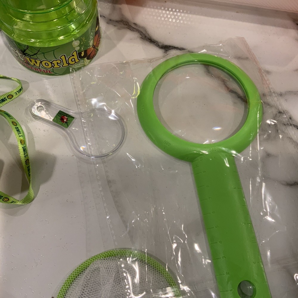 Kids Bug Catcher Kit Binoculars, Magnifying Glasses, Bug Container, Nets, Insect