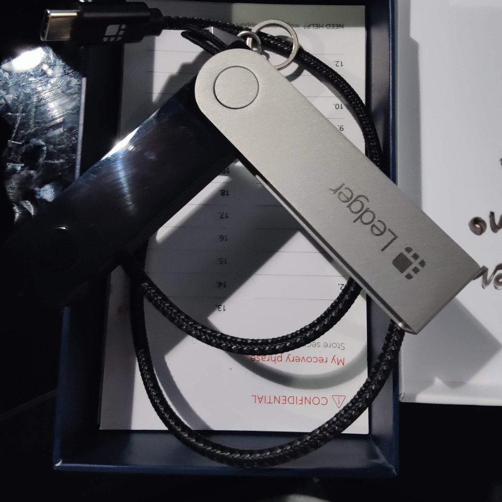 Fully functional Ledger Nano X - Cryptocurrency Bluetooth Hardware Wallet BTC
