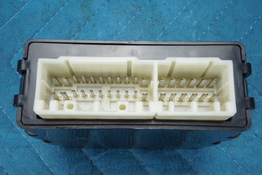 Lexus LX470 Security Warning Computer 89730-60011 1999 2000 2001 2002 OEM