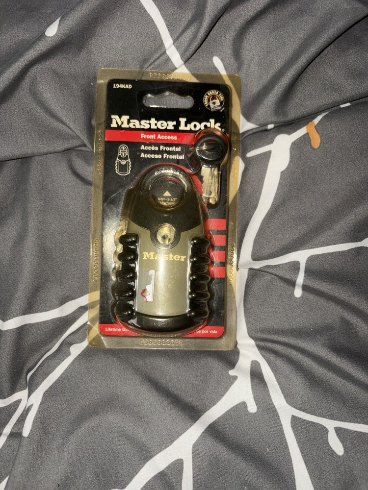 Master Lock Adjustable Shackle Padlock Specifically Model 194D New In Box