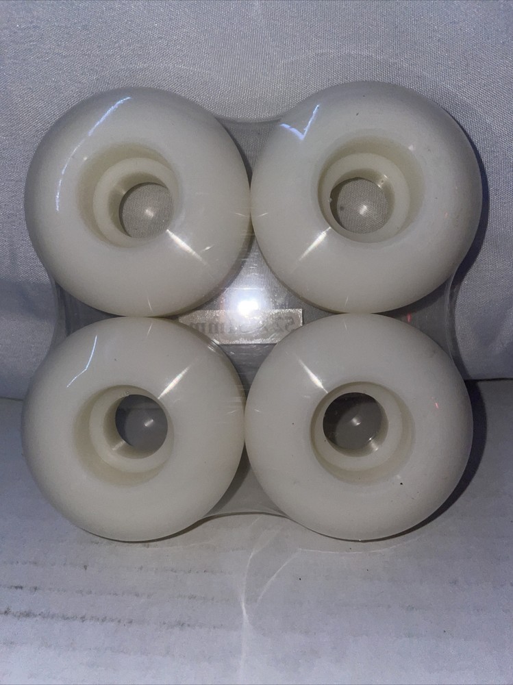 Basic White Skateboard Wheels Unbranded