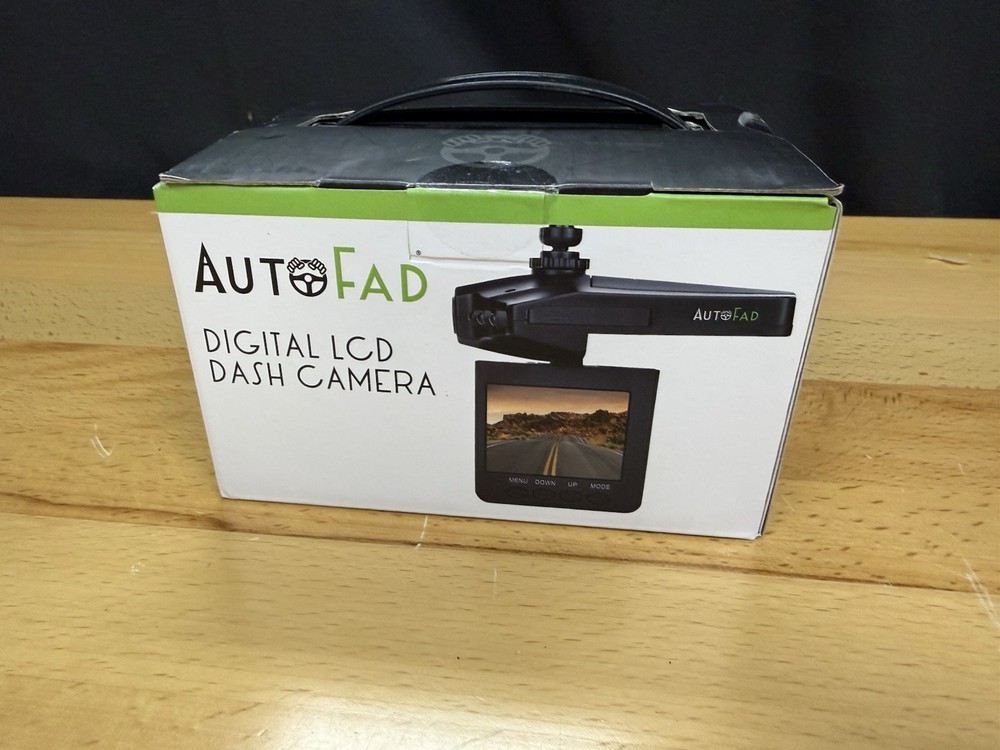 AutoFad Digital LCD Dash Camera 2.2" TFT LCD Screen Car Cam Windshield Mount