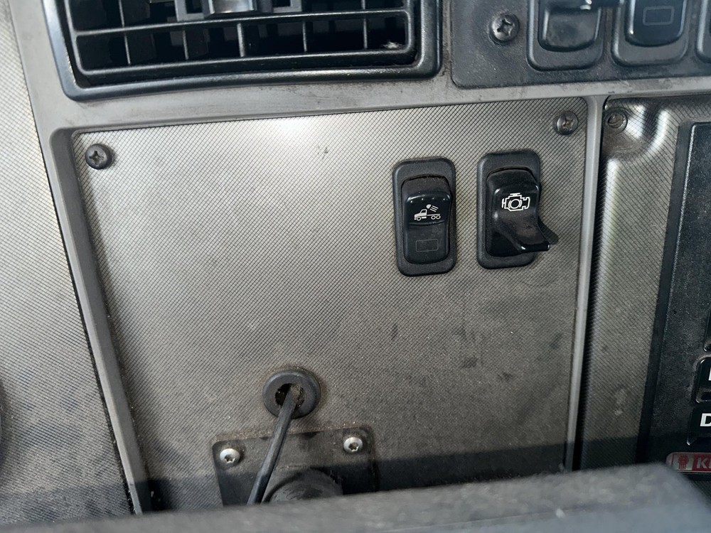 2008-2027 Kenworth T270 SWITCH Dash Panel - Used