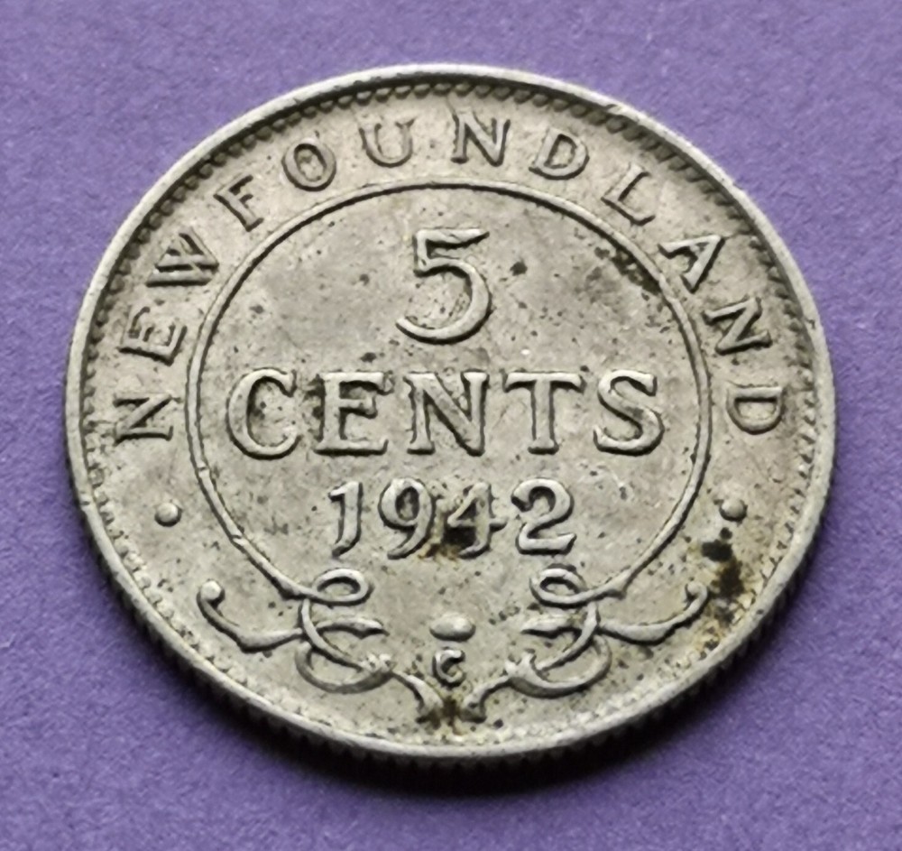 *** CANADA  5  CENTS  1942  NEWFOUNDLAND  ***