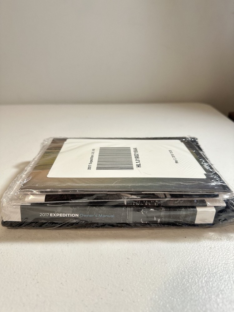 2017 Ford Expedition Owner's Manual Set
