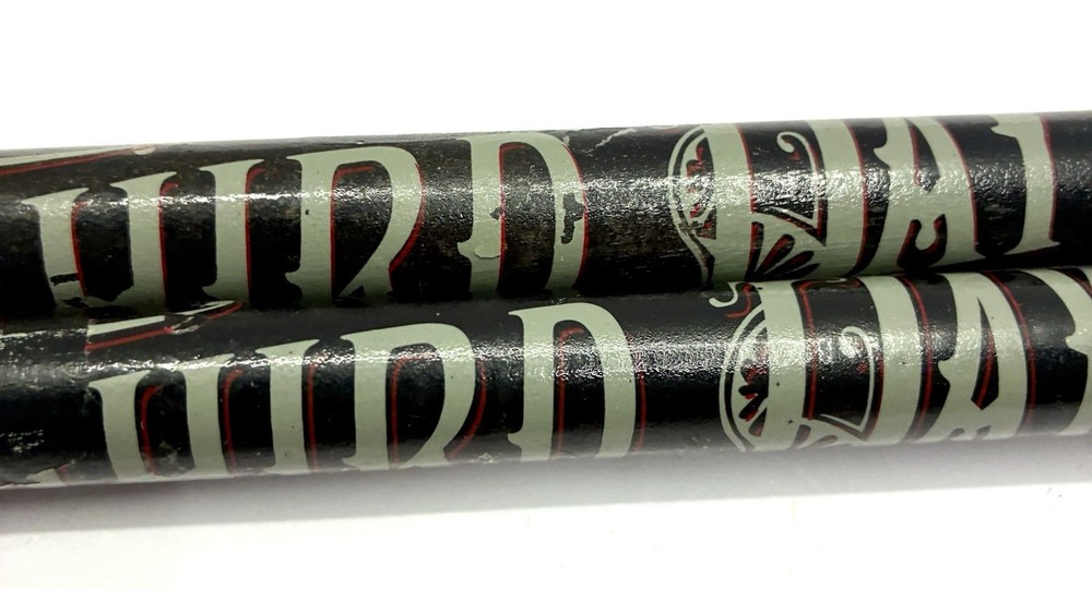 Drumsticks -16” Black Bottom / Natural