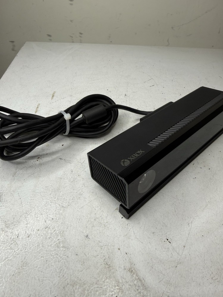 Microsoft Xbox One Kinect Wired Motion Sensor Model 1520