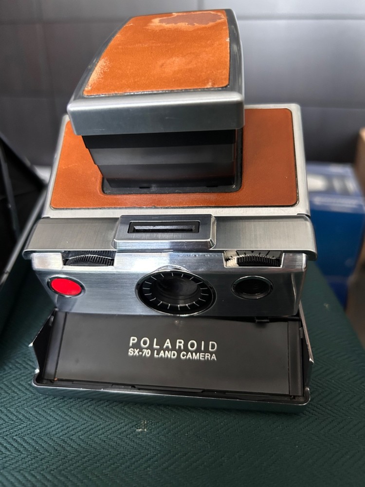 vintage polaroid camera READ
