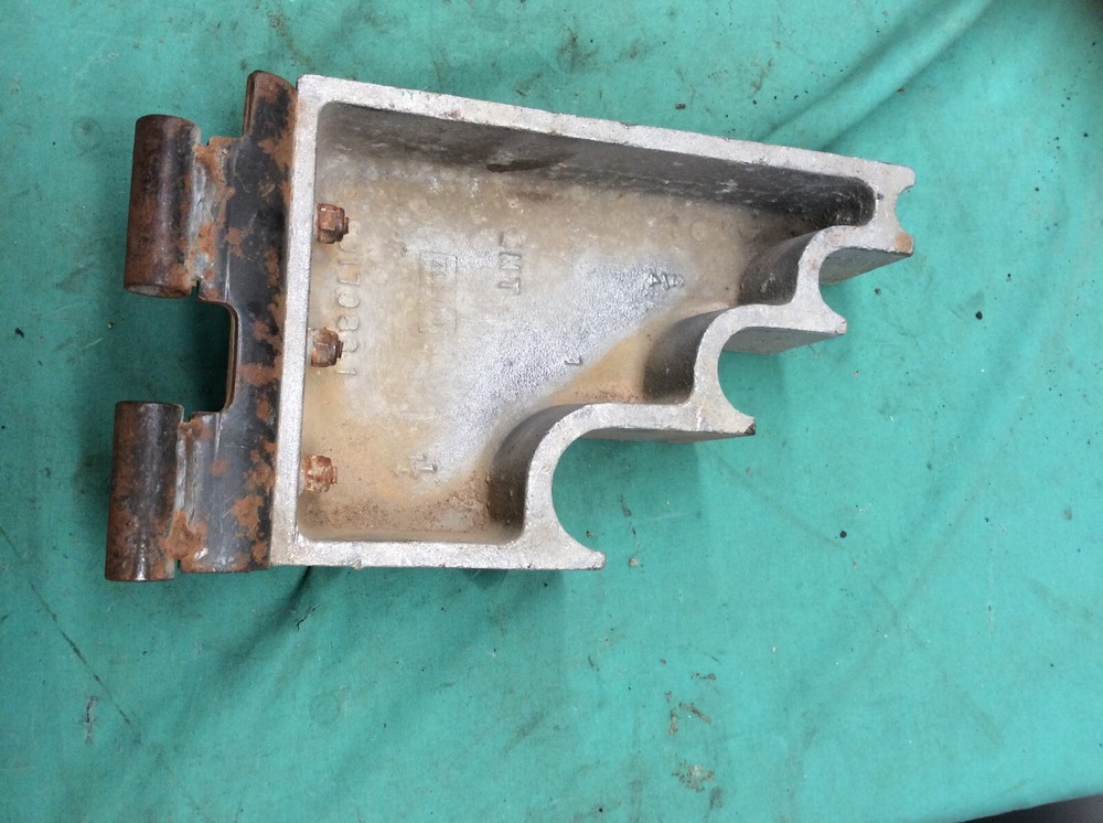 GREENLEE 17986 EMT SUPPORT 555