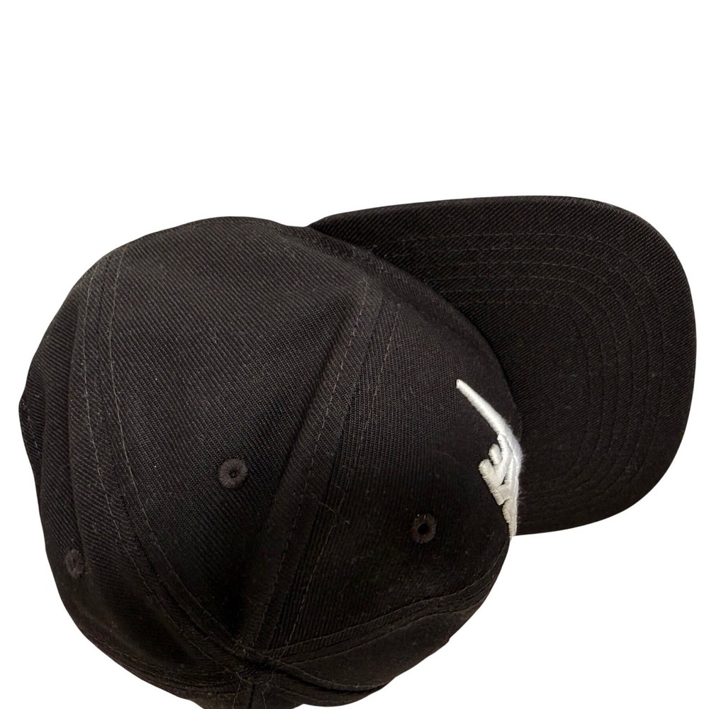 Nike Kids Snapback Hat Black White Logo Size 4-7 Adjustable Cap Polyester