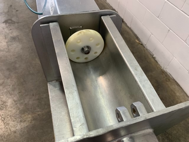 Pneumatic Ham Netting Machine