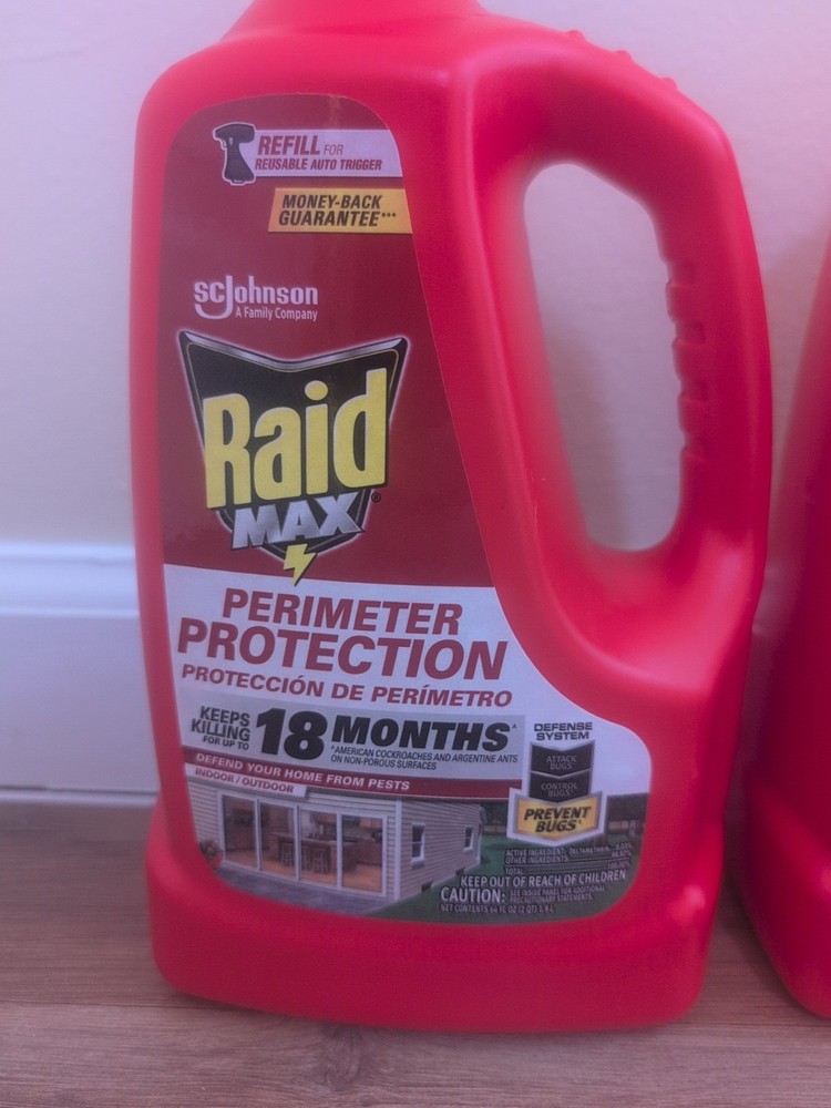 lot of (2) Raid MAX Perimeter Protection Bug Killer, Auto Trigger Refill, 64 oz