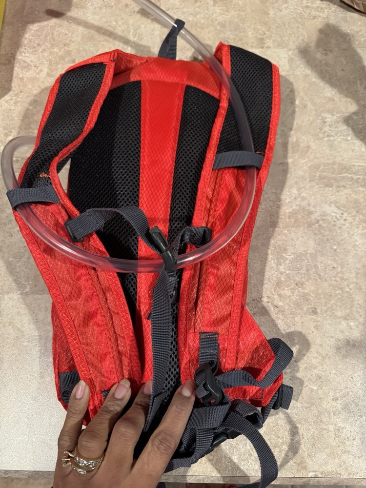 Ozark Trail Hydration Backpack with Hydration Bladder 2L Red Red Pockets