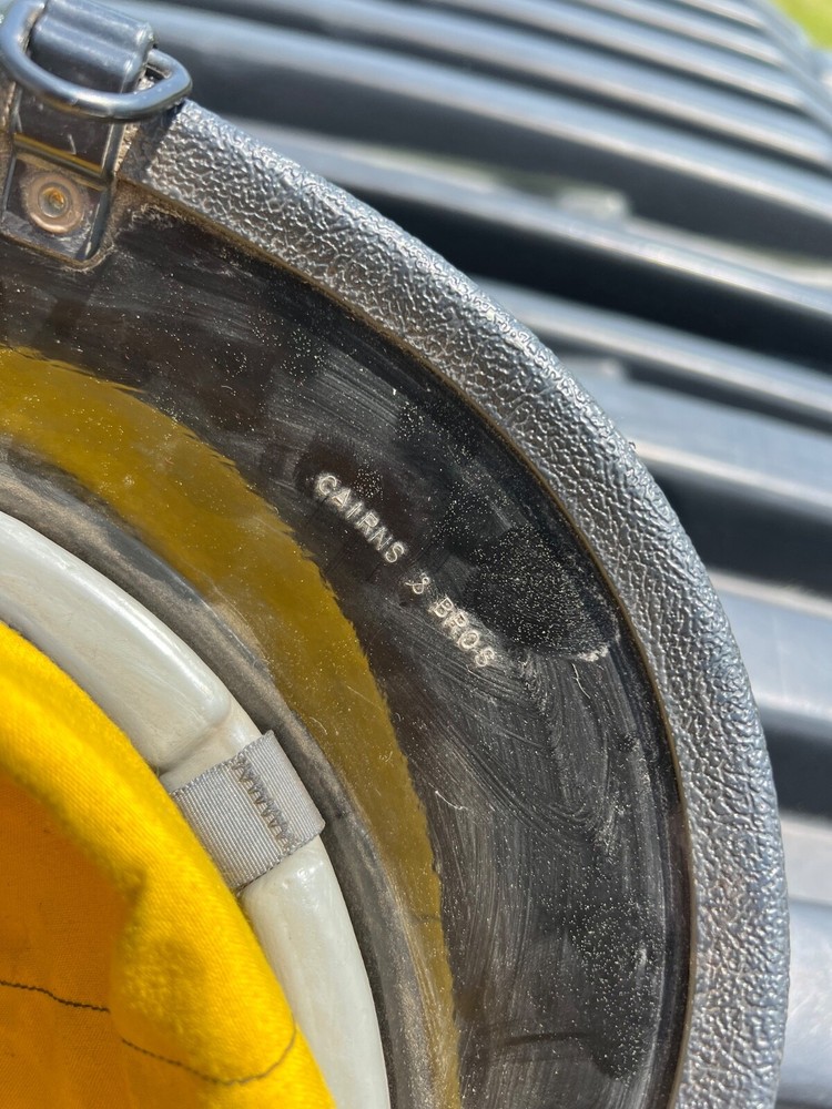 Cairns & Bros 660C Firefighter's Helmet