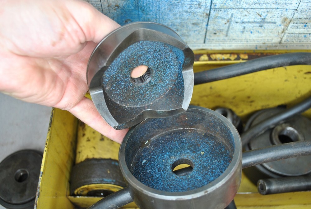 Geosource / ENERPAC 1/2" - 4” KNOCKOUT PUNCH & DIE SET HYDRAULIC PUMP RAM + CASE