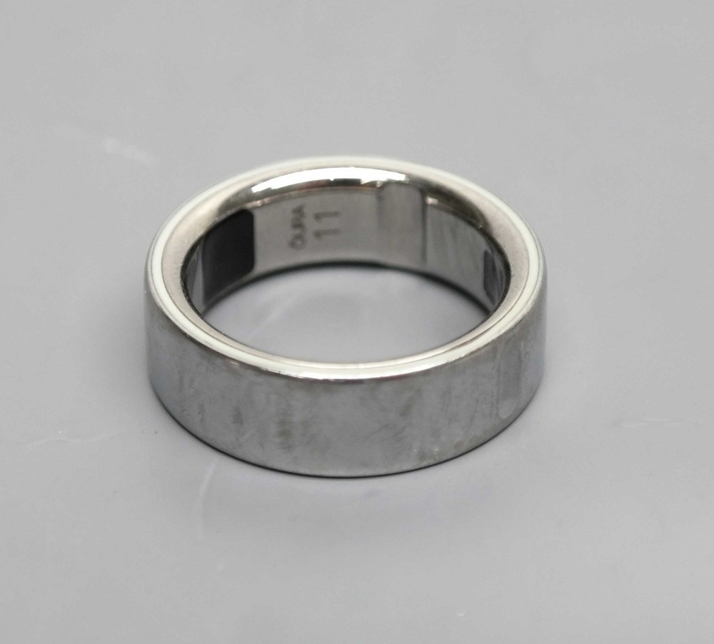 Oura Ring 4 Smart Ring Activity Tracker Size 11 - Silver JZ90-54217-11