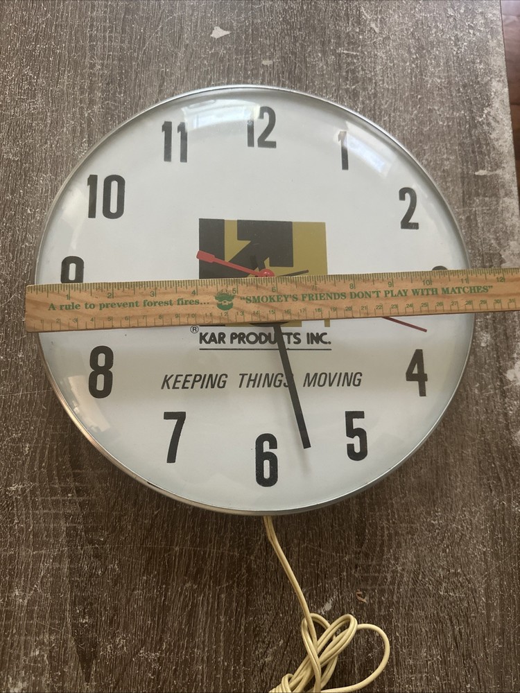 Vintage KAR PRODUCTS INC “ Keeping Things Moving “ Wall Clock - Working