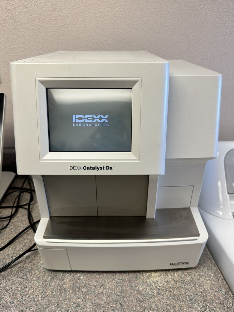 IDEXX Catalyst DX Vet Blood Analyzer