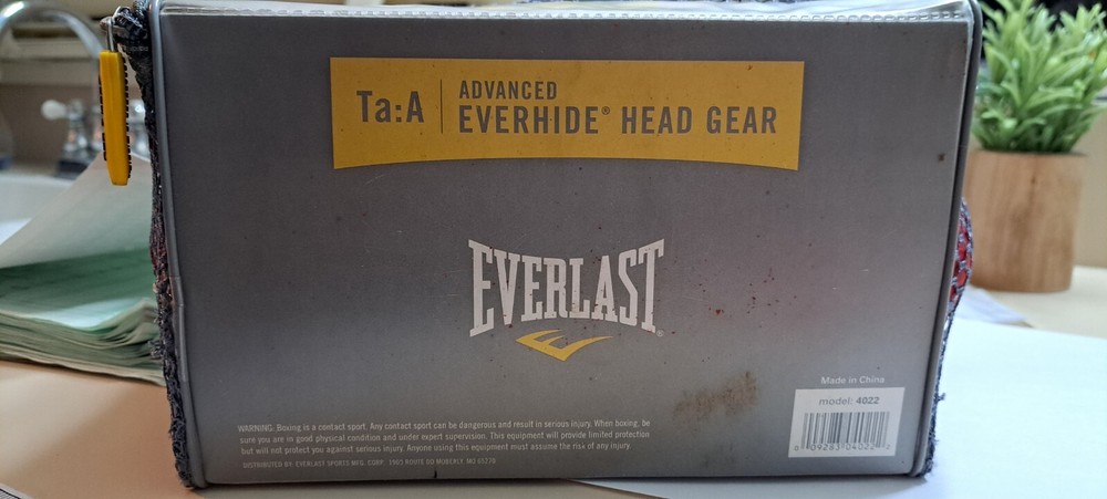 Everlast Advanced EverHide Adult Head Gear Model 4022 Pre-Owned