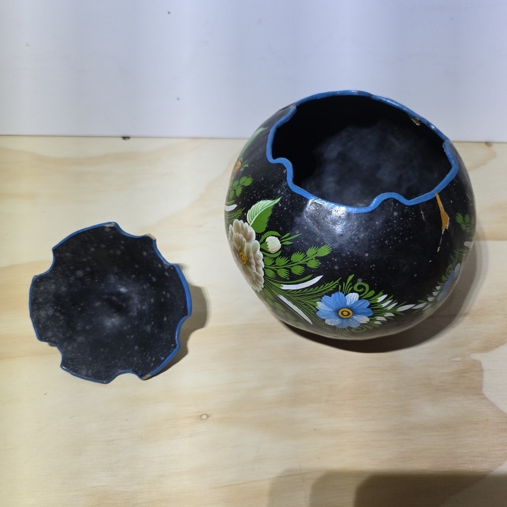 Gourd Hand Painted Floral Pattern Black with lid