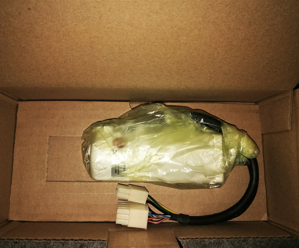 ONE Panasonic servo motor MSM012A1A NEW