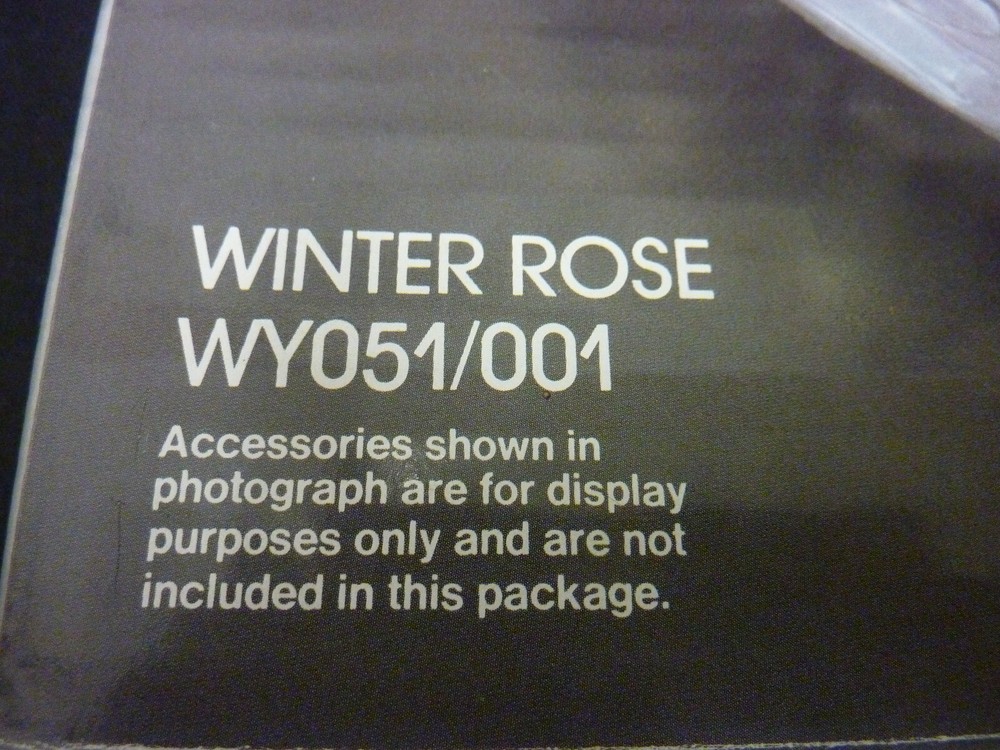 STUDIO NOVA WINTER ROSE PATTERN ROUND CRYSTAL PLATTER 14" DIAMETER NIOB