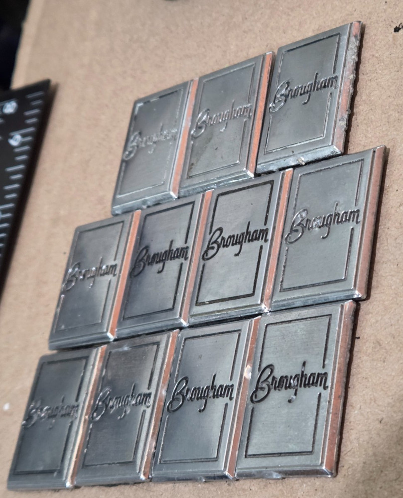 (2) OLDSMOBILE BROUGHAM CIRCA '80S SAIL PANEL EMBLEMS 1" (5604}