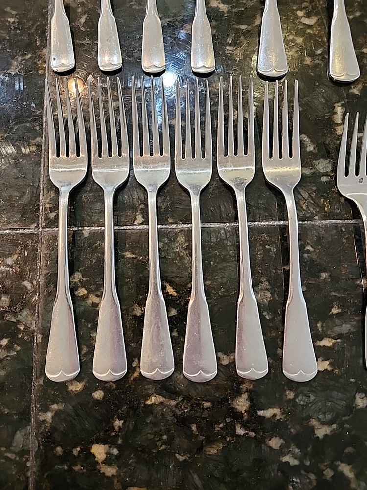 FB ROGERS Oneida Korea Quincy Pattern FLATWARE Set of 29pc.
