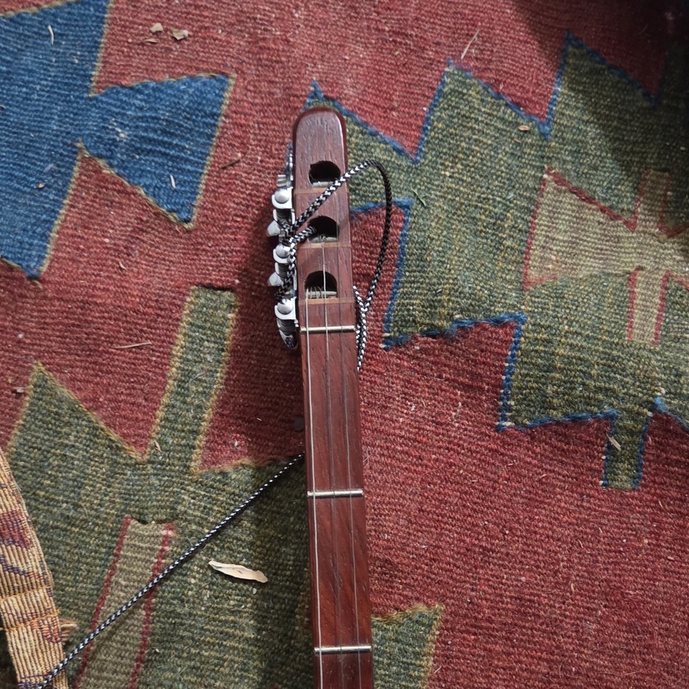 strum stick