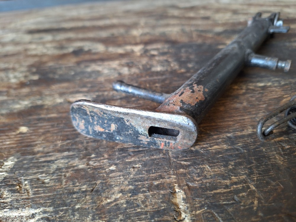 Suzuki GS 500 E - Side Stand & Spring