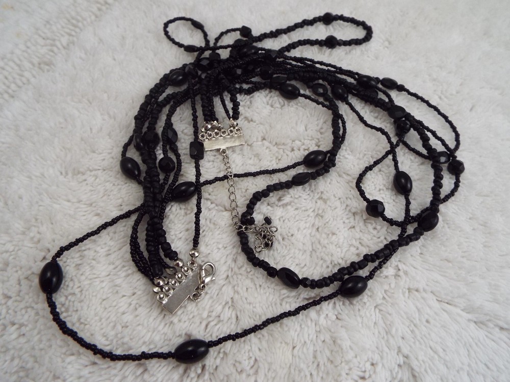 Multi Strand Black Glass Bead Necklace (K6)