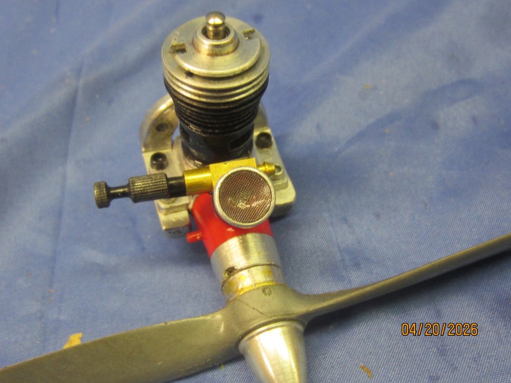 COX TD .049 2 STROKE GLOW ENGINE, USED