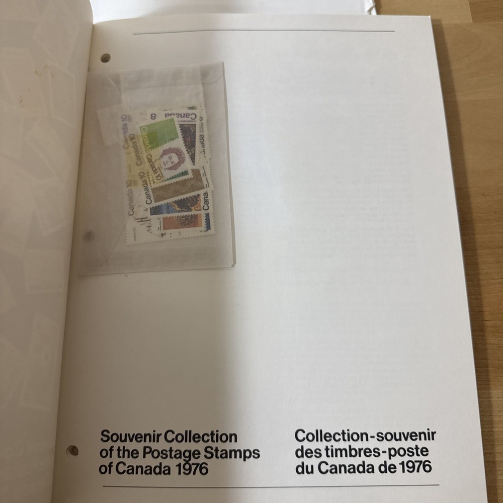 1976 Canada Post Yearbook Annual Official Stamp Issues - COMPLETE Set