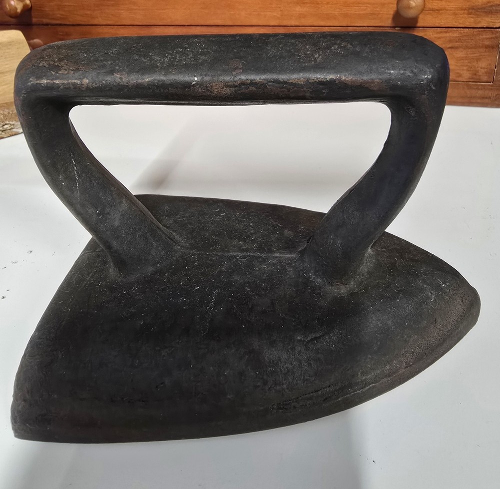 Vintage Cast Iron Flat Iron Vintage
