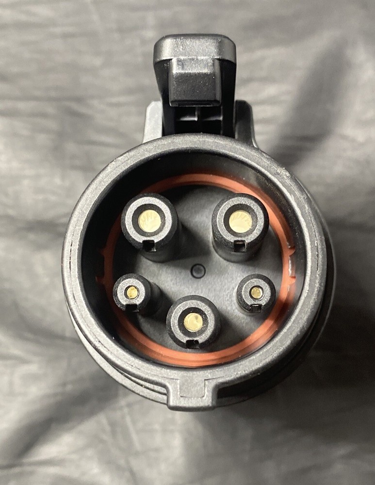 SEGUMA Tesla To J1772 adapter