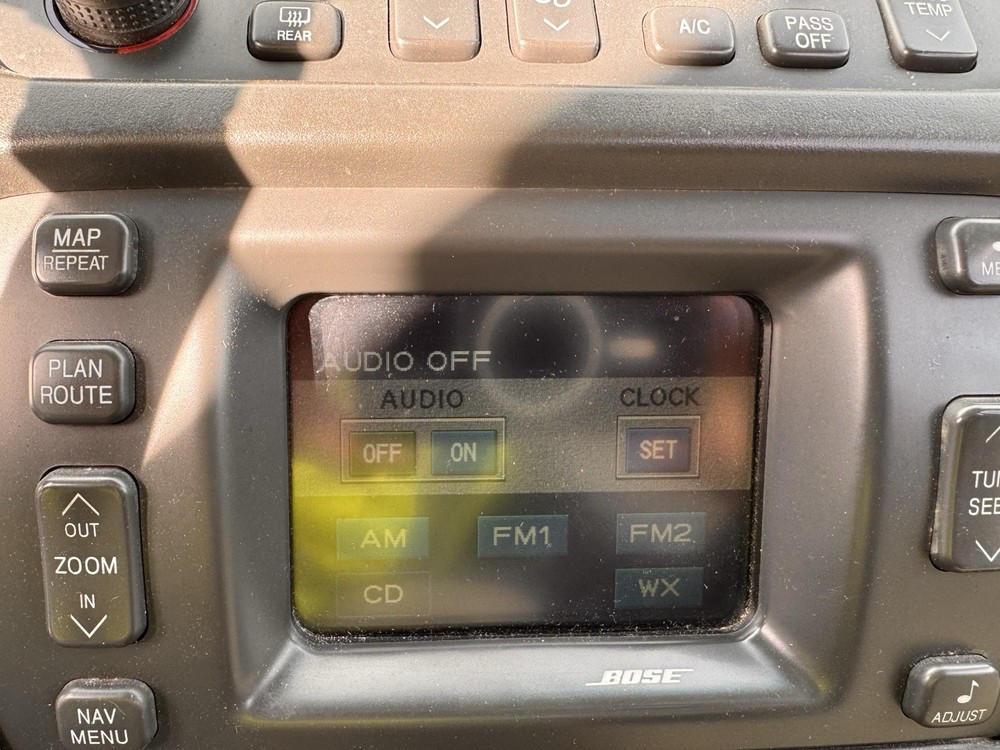 2000-2005 Cadillac Dash Navigation Radio/Navigation Unit TESTED