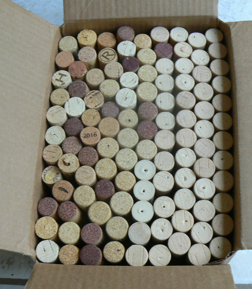 2 full layers - 230+ Used Wine Corks craft stoppers mixed assortment