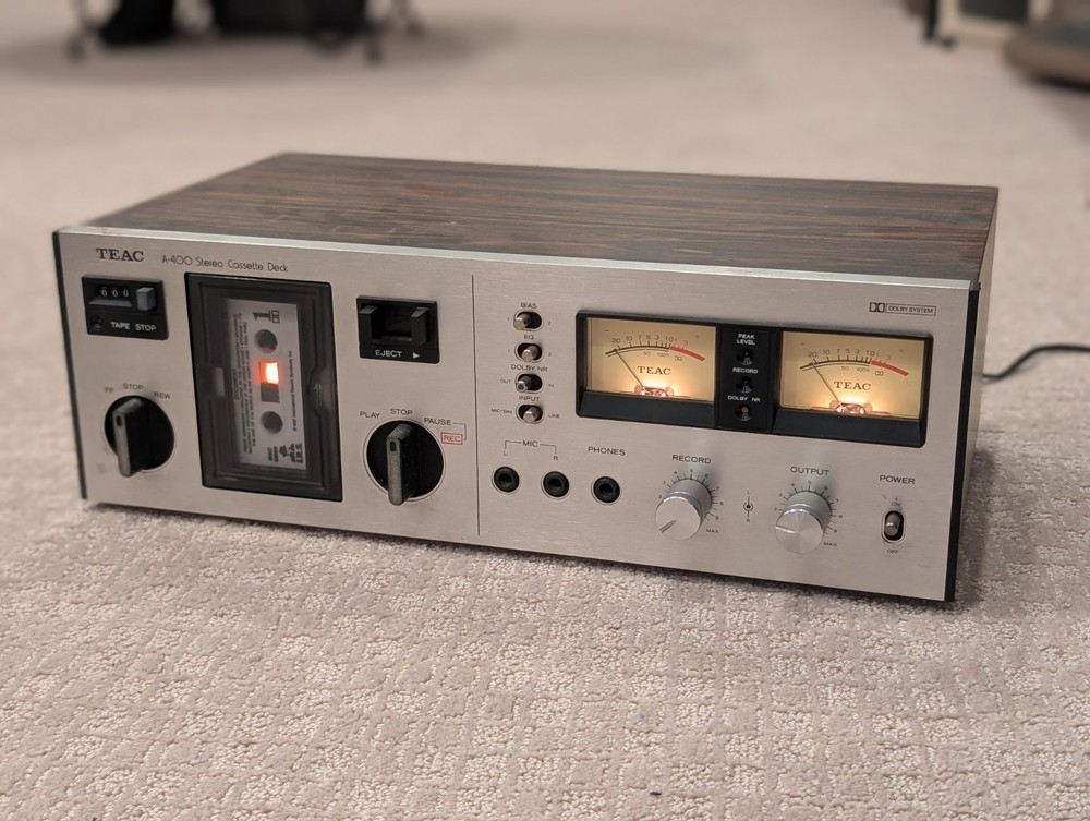 Teac A-400 Stereo Cassette Deck - POWERS ON & RUNS - AUDIO OUTPUT NOT TESTED