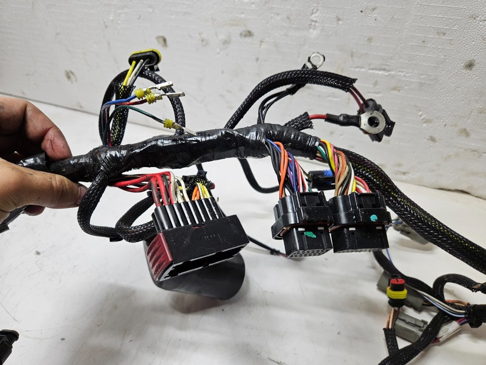 OEM Evinrude E-Tec Wiring harness 0586863 Freshwater