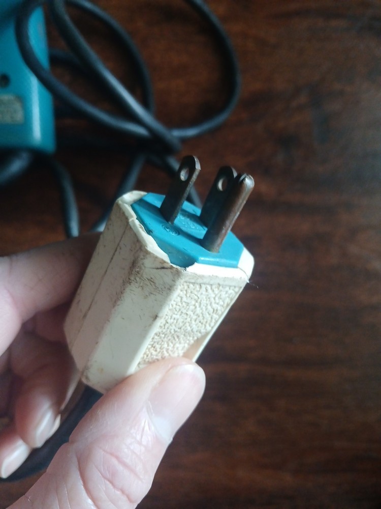 Makita Drill 10mm DP3720 Variable Speed Corded Drill